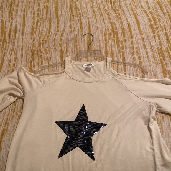 Casually, cool off the shoulder long sleeved jersey! - Picture 6 of 7